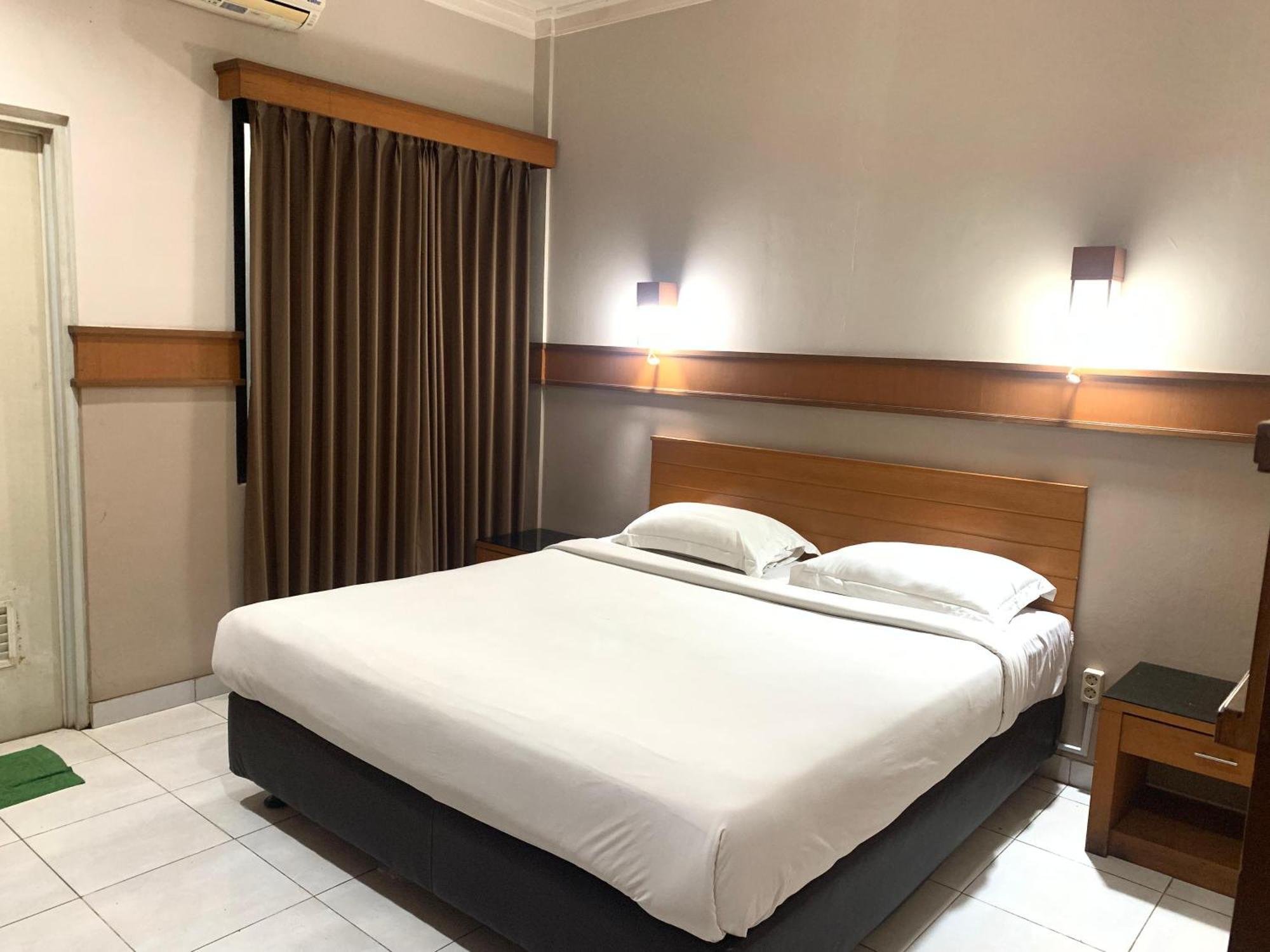 Hotel Caravan Tanah Abang Jakarta Exterior photo